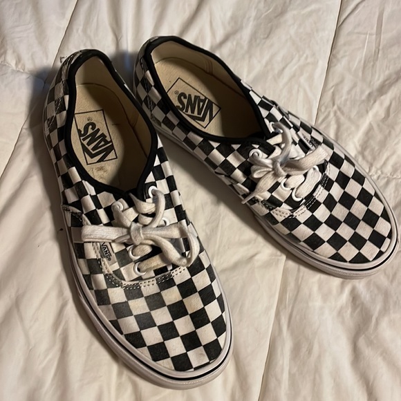 Black and white checkered vans - Picture 3 of 4